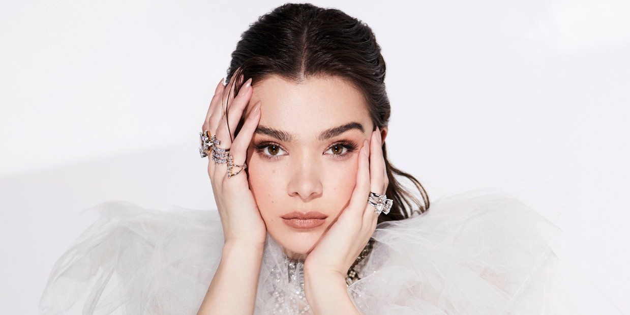 “I wish I was in person with you” Asia tops Hailee Steinfeld’s (unofficial) post-pandemic list